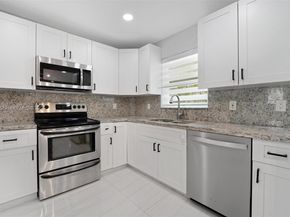 309 SE 3rd Ter, Deerfield Beach FL 33441