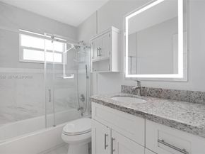 309 SE 3rd Ter, Deerfield Beach FL 33441