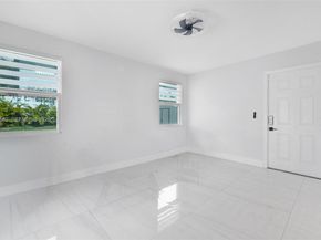 309 SE 3rd Ter, Deerfield Beach FL 33441