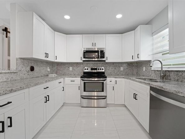 309 SE 3rd Ter, Deerfield Beach FL 33441