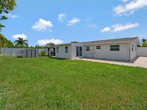 309 SE 3rd Ter, Deerfield Beach FL 33441