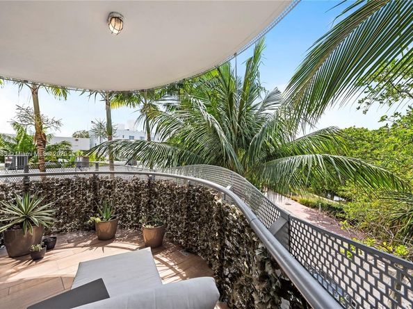 2155 Washington Ct 309, Miami Beach FL 33139