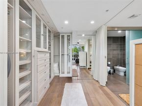 2155 Washington Ct 309, Miami Beach FL 33139