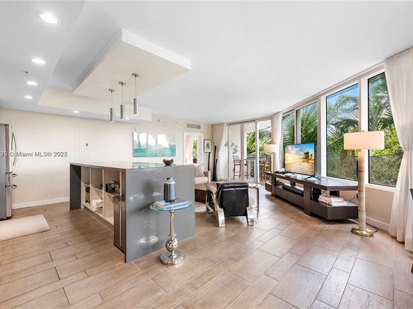 2155 Washington Ct 309, Miami Beach FL 33139