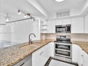 3800 N Hills Dr 312, Hollywood FL 33021