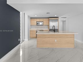 16385 Biscayne Blvd 2907, North Miami Beach FL 33160