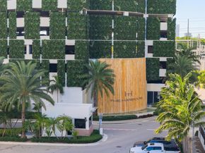 16385 Biscayne Blvd 2907, North Miami Beach FL 33160