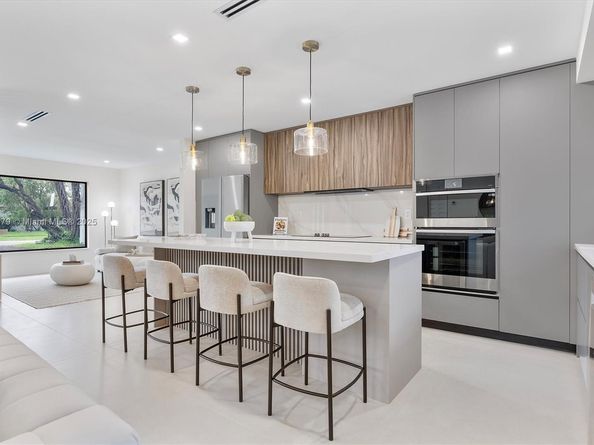 6701 SW 48th St, Miami FL 33155