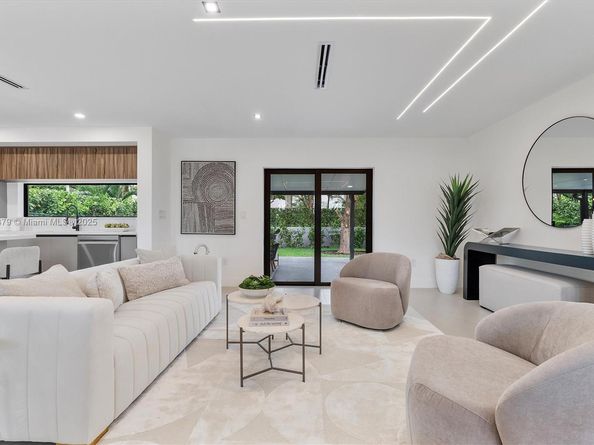 6701 SW 48th St, Miami FL 33155