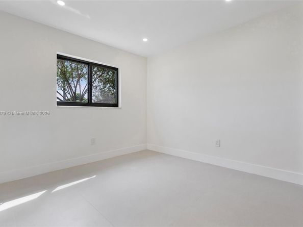 6701 SW 48th St, Miami FL 33155
