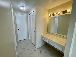 4330 Hillcrest Dr 716, Hollywood FL 33021