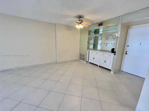 4330 Hillcrest Dr 716, Hollywood FL 33021