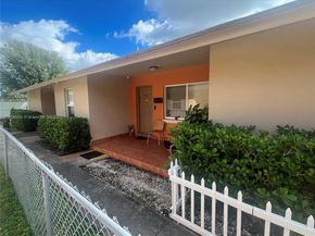 453 E 13th St, Hialeah FL 33010