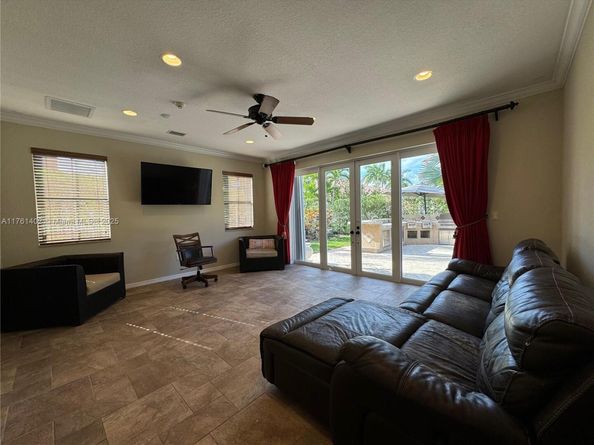 1684 Eagle Bend, Weston FL 33327