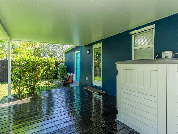 2231 NW 91st St, Miami FL 33147