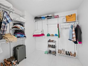 800 Parkview Dr 221, Hallandale Beach FL 33009