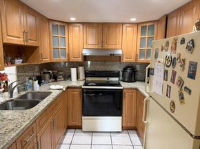 10053 NW 4th Ln 10053, Miami FL 33172