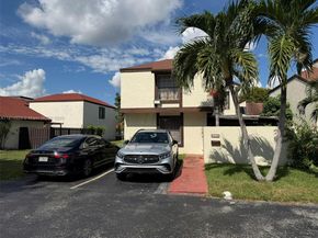 10053 NW 4th Ln 10053, Miami FL 33172
