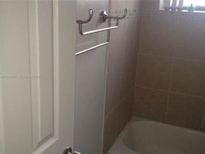 4061 N Dixie Hwy 30, Oakland Park FL 33334