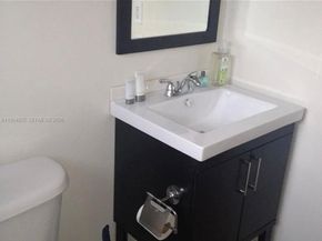 4061 N Dixie Hwy 30, Oakland Park FL 33334