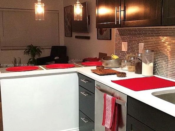 4061 N Dixie Hwy 30, Oakland Park FL 33334