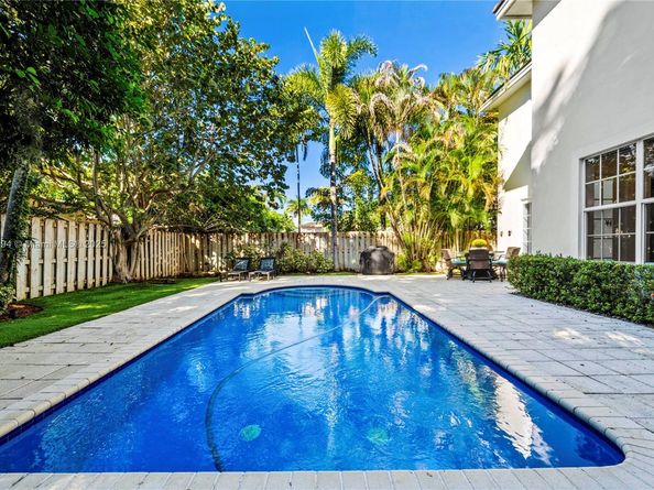 1608 SE 1st St, Fort Lauderdale FL 33301