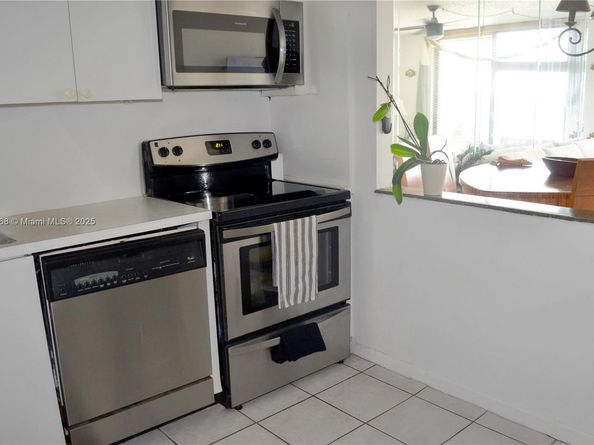 13499 Biscayne Blvd 702, North Miami FL 33181