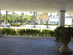 13499 Biscayne Blvd 702, North Miami FL 33181