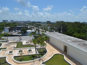 13499 Biscayne Blvd 702, North Miami FL 33181