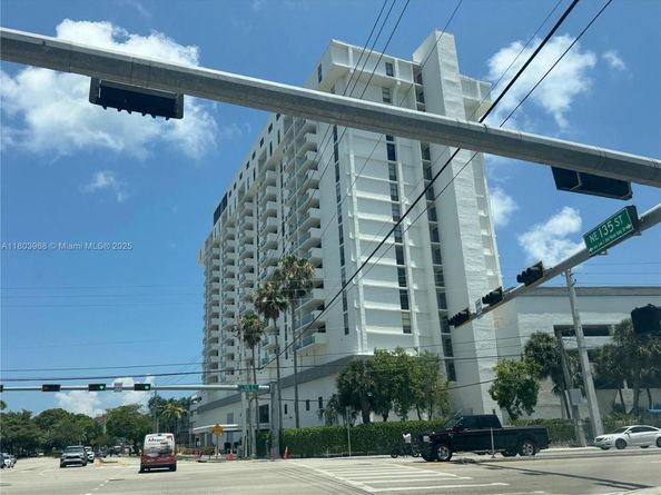 13499 Biscayne Blvd 702, North Miami FL 33181