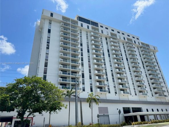 13499 Biscayne Blvd 702, North Miami FL 33181