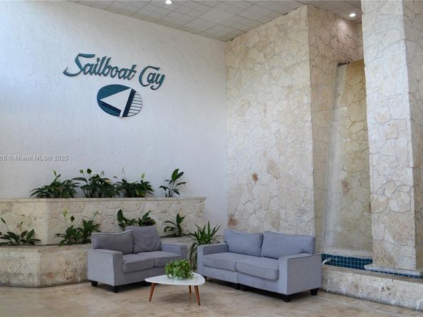 13499 Biscayne Blvd 702, North Miami FL 33181
