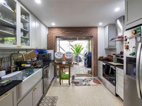 15290 SW 82nd Ave, Palmetto Bay FL 33157