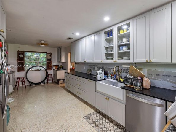 15290 SW 82nd Ave, Palmetto Bay FL 33157