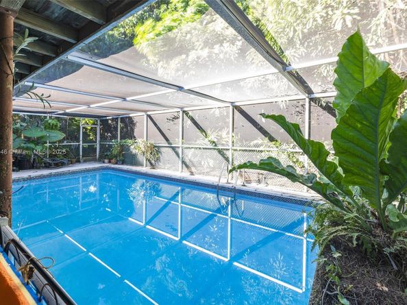 15290 SW 82nd Ave, Palmetto Bay FL 33157