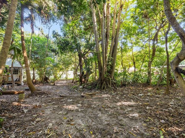 15290 SW 82nd Ave, Palmetto Bay FL 33157