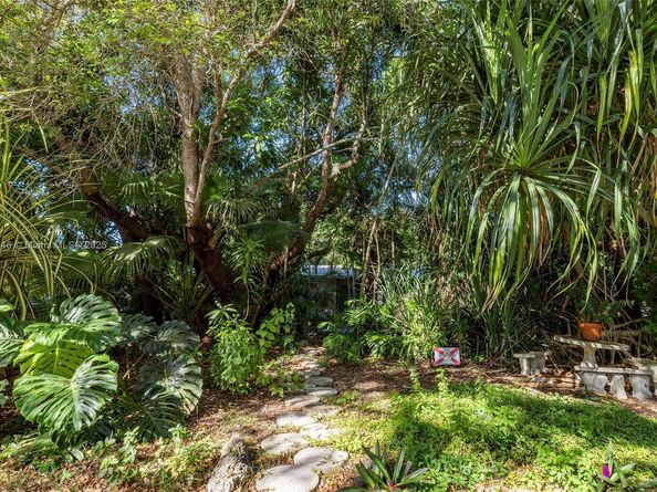 15290 SW 82nd Ave, Palmetto Bay FL 33157