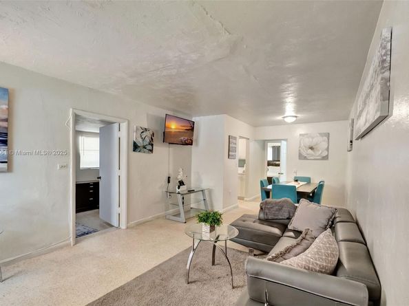 280 NW 34th St, Miami FL 33127