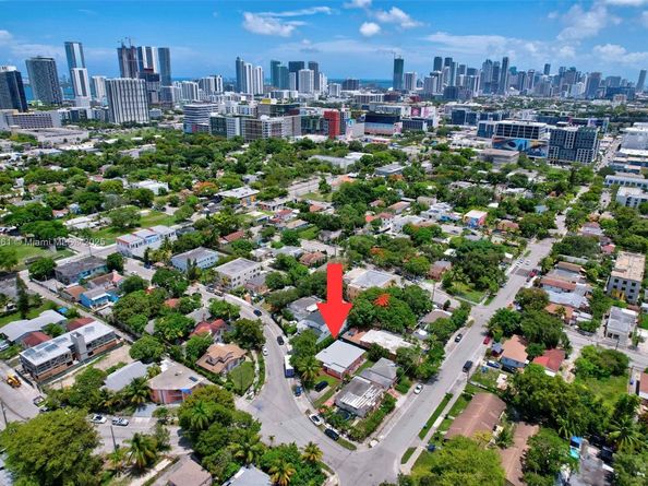 280 NW 34th St, Miami FL 33127