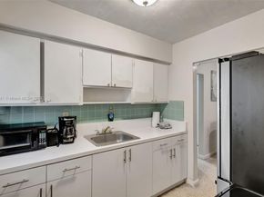 280 NW 34th St, Miami FL 33127