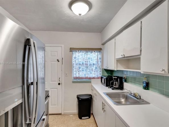 280 NW 34th St, Miami FL 33127