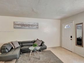 280 NW 34th St, Miami FL 33127