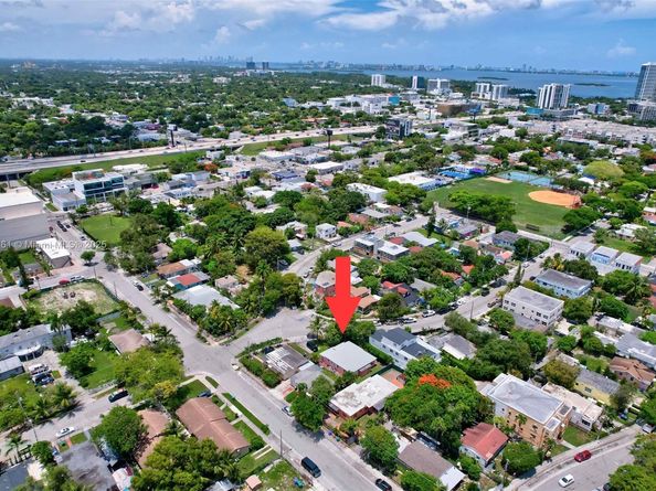 280 NW 34th St, Miami FL 33127