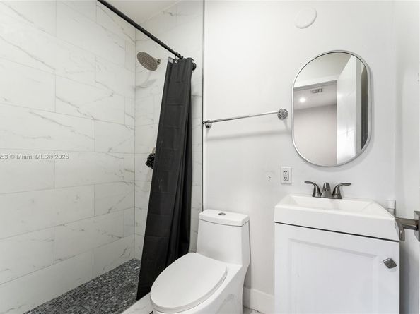 19 NE 48th St, Miami FL 33137