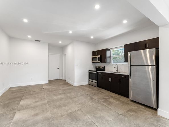 19 NE 48th St, Miami FL 33137