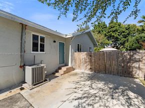 19 NE 48th St, Miami FL 33137
