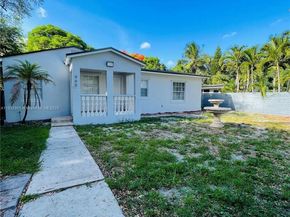 465 NE 165th St, Miami FL 33162