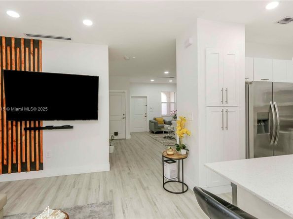 12531 NW 24th Ave, Miami FL 33167