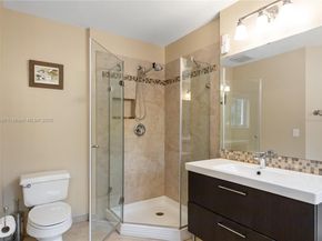1226 NW 170th Ter, Pembroke Pines FL 33028
