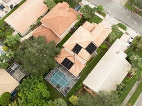 1226 NW 170th Ter, Pembroke Pines FL 33028